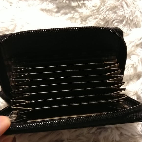 Black Leather-Free Card Holder - Picture 9 of 13